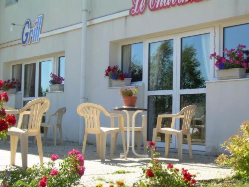 Hotel Le Chavanon Merlines Exterior foto